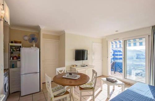 Lacanau-Ocean Apartamento | Lacanau, Résidence Bleu Marine, appartements 2e étage, exceptionnels car balcon face et vue océan avec piscine ! Et avec parking réservé