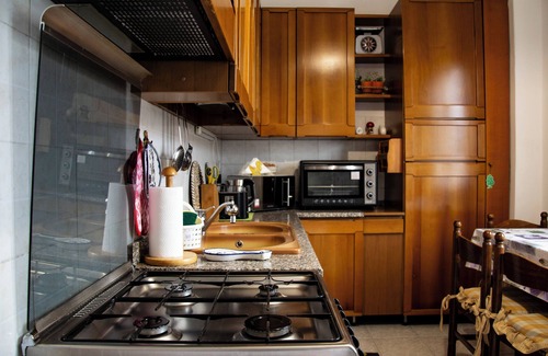 Varano Borghi Apartamento | LaCasaDeiNonni - Lakes&Relax