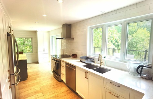 Lac-Brome Casa | lacbrome Chalet lake+Terrasse+BBQ+Hot-tub