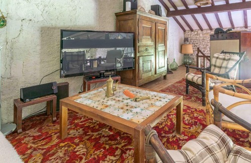 Fleac-sur-Seugne Casa | LaConciergerieJonzac, Manoir "Atypique et Médiéval"