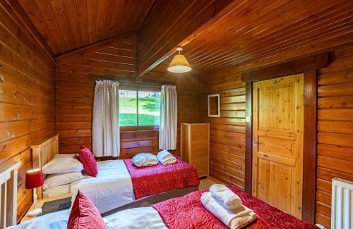 Newton Stewart Chalet De Esquí | Lady Galloway 28 with Hot Tub