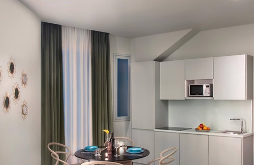 Naples City Centre Apartamento | Lady Rose Privilege Suite