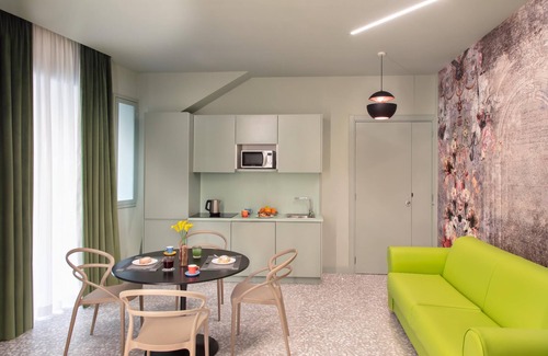Naples City Centre Apartamento | Lady Rose Privilege Suite