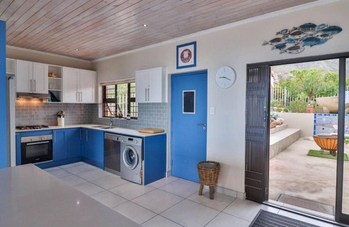 Kleinmond Casa | Lady Serenity | Hot tub | Ocean front