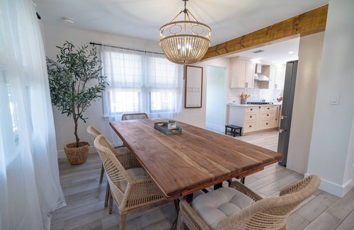 Sailboat Bend Casa | "Lady Wave" Updated Downtown Craftsman on Las Olas
