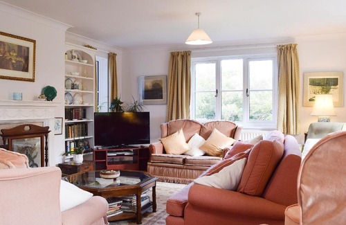 Pensax Casa | Ladys Field House