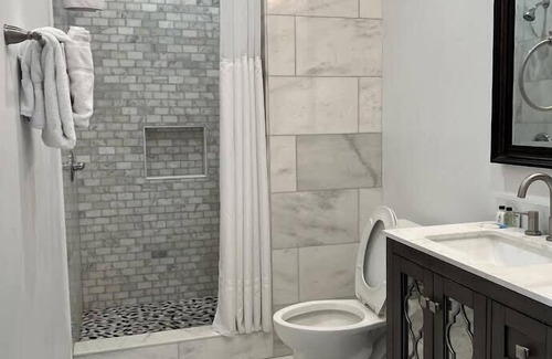 French Quarter Casa | Lafitte Hotel & Bar
