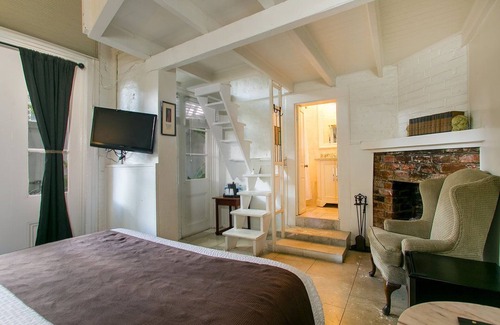 French Quarter Casa | Lafitte Hotel & Bar