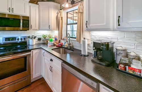 Boswell Casa | Lagniappe Cabin ~ romantic getaway