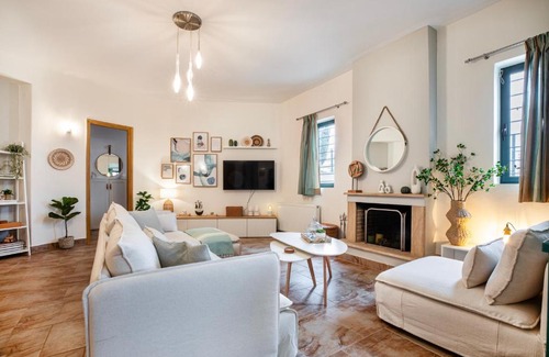 Saronikos Apartamento | Lago 1 Holiday Home