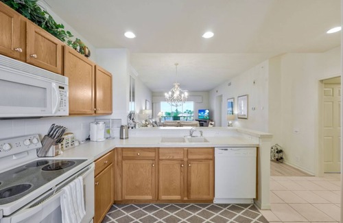 Tropical Cove Condominio | Lago Lindo at Lexington CC Lake Village