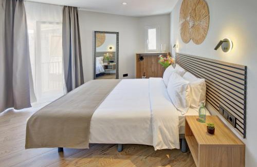Centro de Lloret Hostal | LAGOM Apartments NEW, 5 min walk from the sea