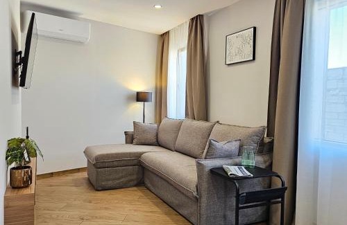 Centro de Lloret Hostal | LAGOM Apartments NEW, 5 min walk from the sea
