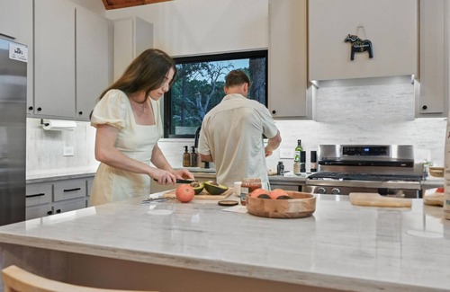 Tool Cabina | Lagom at Cedar Creek - Wellness Lakefront Cabin