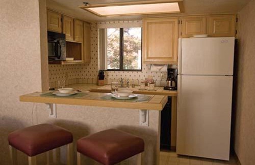Big Bear Lake Hotel | Lagonita Lodge ** Año Nuevo