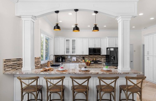 Carlsbad Village Casa | Lagoon Front Villa with a Pool C2375-0