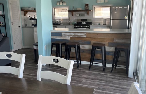 Beach Haven West Casa | Lagoon Getaway 2 Bedroom - 3min to LBI