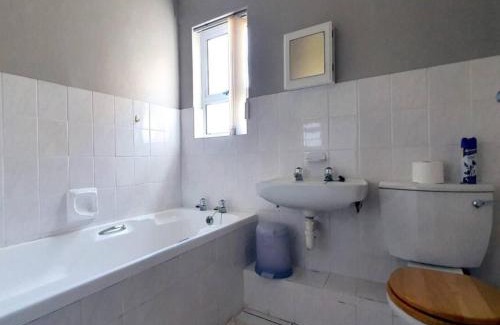 Aston Bay Apartamento | Lagoon & Ocean View Retreat