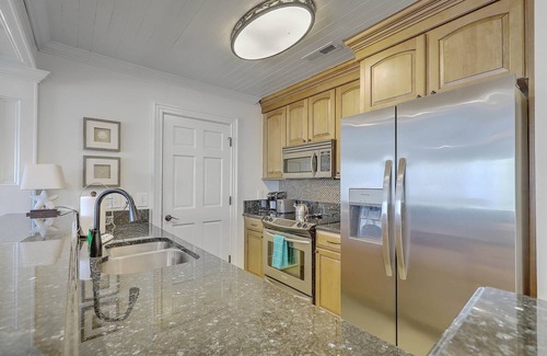 Isle of Palms Villa | ¡Lujo en Lagoon Villas! Centro de dunas salvajes! Cerca de la playa, golf y restaurantes.