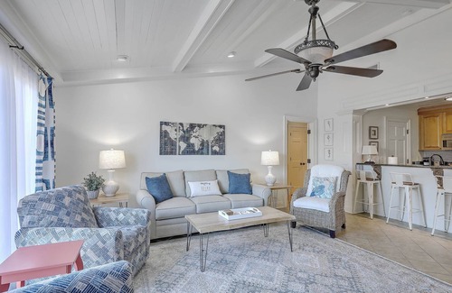 Isle of Palms Villa | ¡Lujo en Lagoon Villas! Centro de dunas salvajes! Cerca de la playa, golf y restaurantes.