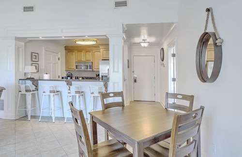 Isle of Palms Villa | ¡Lujo en Lagoon Villas! Centro de dunas salvajes! Cerca de la playa, golf y restaurantes.