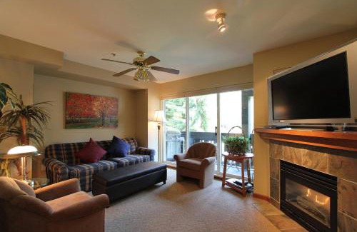 Village North Apartamento | Lagoons Condos by Whistler Retreats