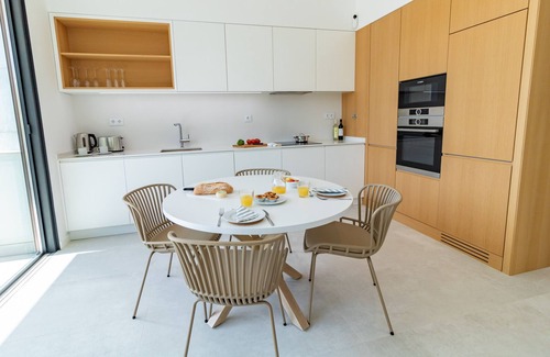 Ameijeira Apartamento | Lagos Deluxe 2 With Pool by Homing