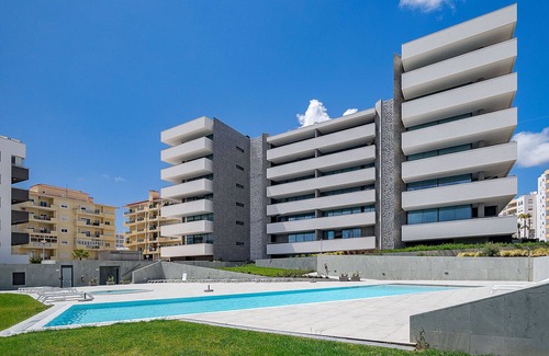 Ameijeira Apartamento | Lagos Deluxe 2 With Pool by Homing