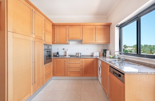 Porto de Mos Apartamento | Lagos Ocean View 3 With Pool by Homing