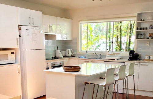 Smiths Lake Casa | "Laguna" 50m to lake and Frothy Coffee