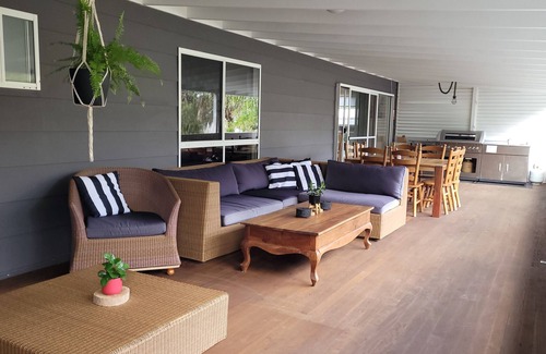 Smiths Lake Casa | "Laguna" 50m to lake and Frothy Coffee