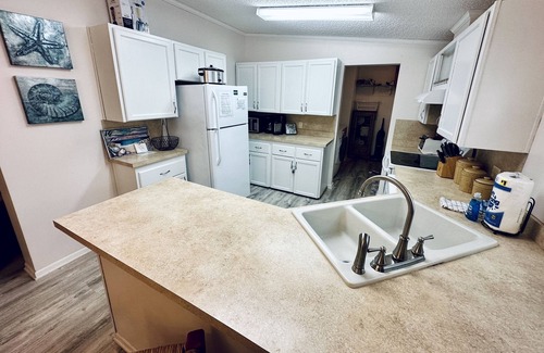 Laguna Beach Casa | ¡Refugio Laguna Beach! 2bed / 2bath tranquila playa escriturada!