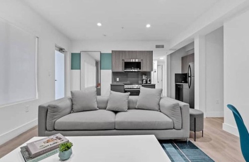 West Avenue Apartamento | Laguna Suite Resort & Parking Passes Available