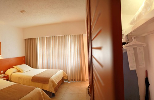 Zona Hotelera Hotel | Laguna Suites Golf & Spa