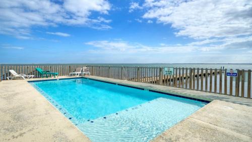 Flour Bluff Casa | Laguna Village Escape 2 Home Buyout Waterfront
