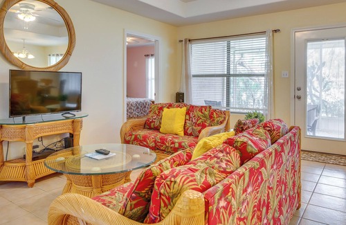 Laguna Vista Villa | Laguna Vista Getaway: Screened Porch, Near Ocean!
