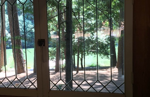 Georgetown Cabina | Lagunita- cabaña junto al lago con 2 literas y bañera de hidromasaje. $ 225 .. Por noche para los 3 !!