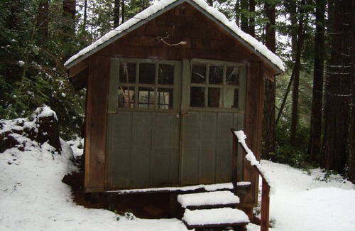 Georgetown Cabina | Lagunita- cabaña junto al lago con 2 literas y bañera de hidromasaje. $ 225 .. Por noche para los 3 !!