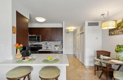 Historic Lahaina Front Street Apartamento | Lahaina Shores 418 · LS 418 Studio Near Beach, Pool & Relaxing H