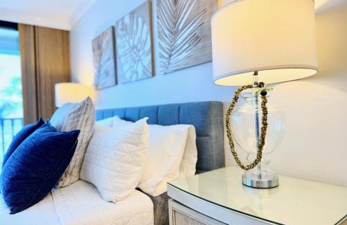 Historic Lahaina Front Street Apartamento | Lahaina Shores Oceanfront Studio