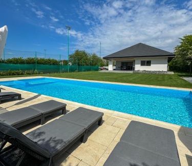 Balotesti Casa | LaHuzur - Casa de Vacanta - Therme Balotesti & Aeroport Otopeni