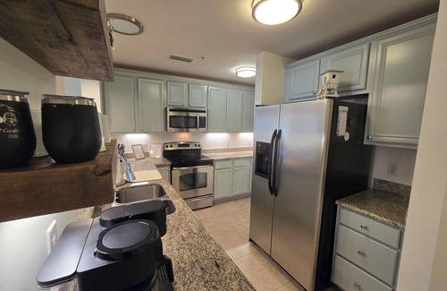Henderson Point Condominio | Laid-Back Luxury – Beachfront Condo at Inn By The Sea