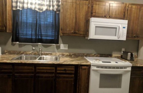 Jonesboro Casa | Laidback home for laidback people