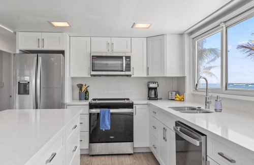 Laie Cabaña | Laie Cottage by the Sea Waterfront/On the Beach - Eco Friendly Sustainable Home