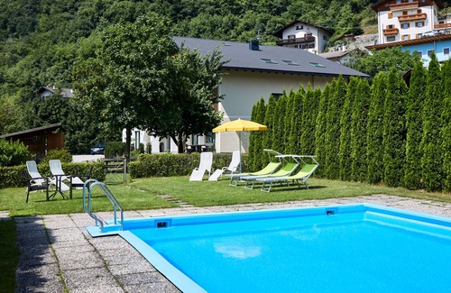 Albions Apartamento | Laitacherhof: nuevo apartamento con sauna y piscina en Klausen