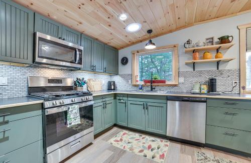 Herron Casa | Lake Access and Dock Remote Mio-Area Cottage