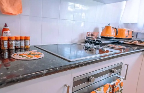 West Lakes Casa | Lake access, Golf Course, Kayak, Paddle Board & FUN sleeps 8