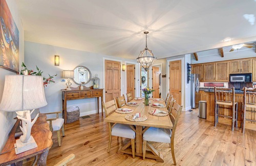 Lake Toxaway Casa | Lake Access + On-Site Creek: Lake Toxaway Home!