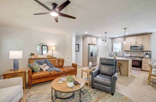 Canadian Lakes Casa | Lake Access, Pools & More: Family Home in Stanwood