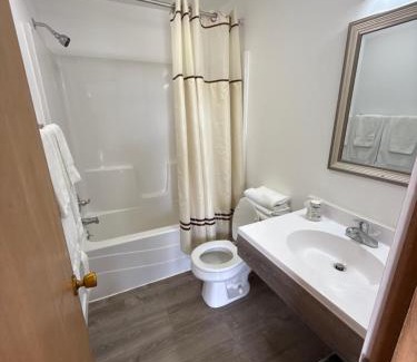 Lake Delton Hotel | Lake Aire Motel